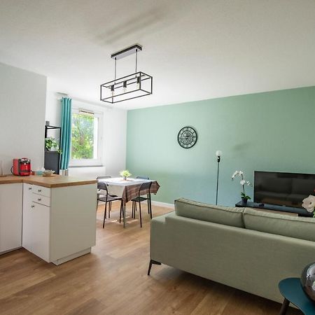 T4 Climatise Au Pied Des Rempart Avec Parking Apartment Avignon Luaran gambar