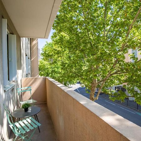 T4 Climatise Au Pied Des Rempart Avec Parking Apartment Avignon Luaran gambar