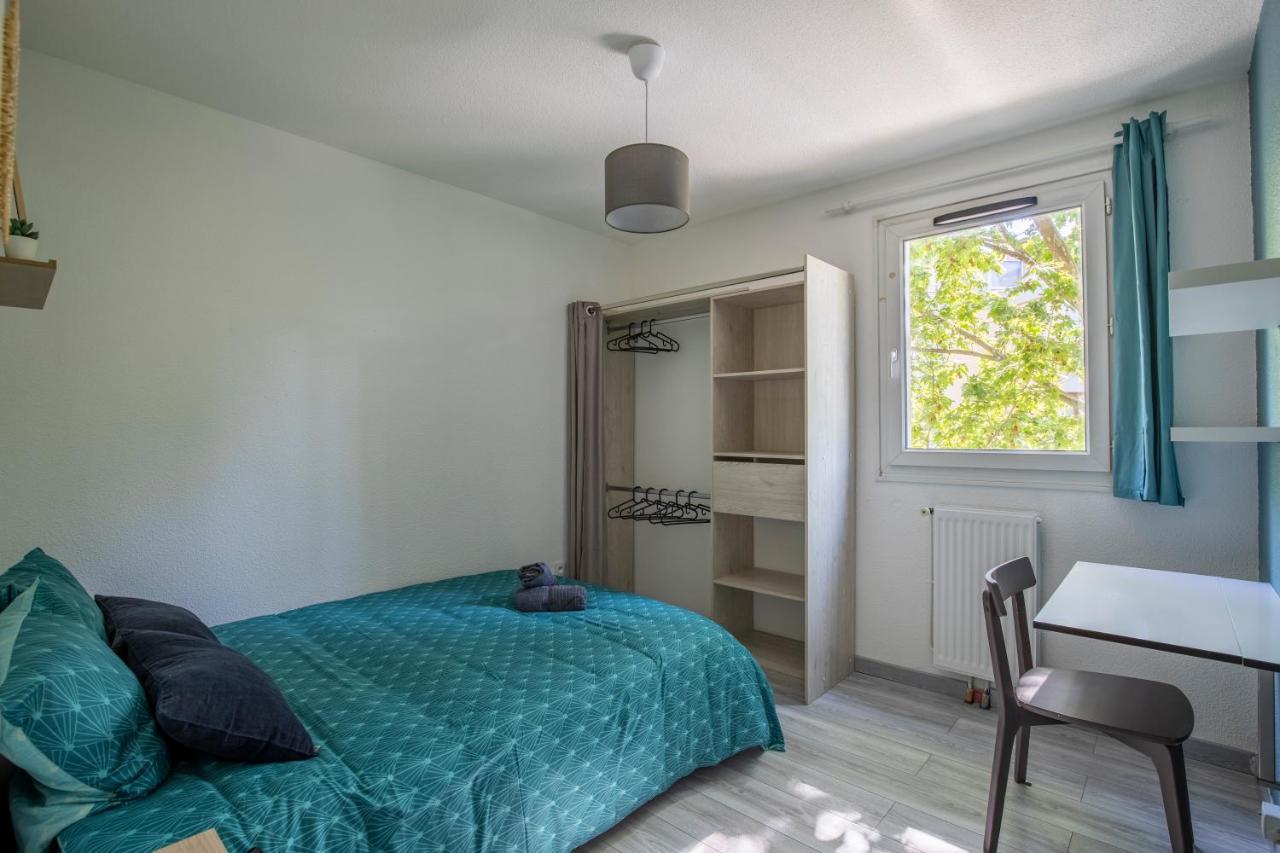 T4 Climatise Au Pied Des Rempart Avec Parking Apartment Avignon Luaran gambar